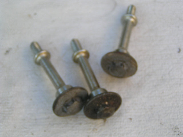 Honda CBR 600 F 4 99 00 2000  les boulons de culasse x 3. cylinder head bolts x