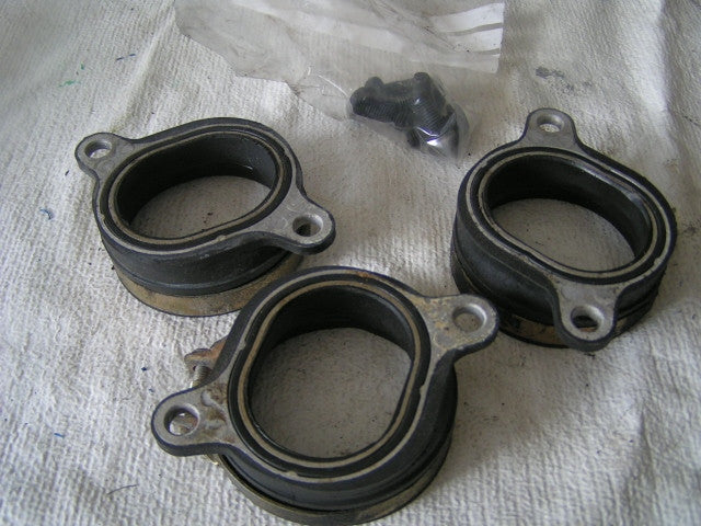 Triumph 955i Daytona,  tubulure d'admission moteur carburateur Snorkles, Throttl