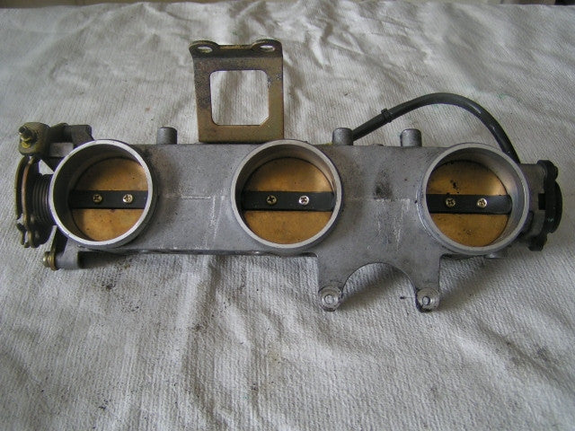 Triumph 955i Daytona,  Throttle Bodies & Injectors CARBS, CARBERETEUR , injector