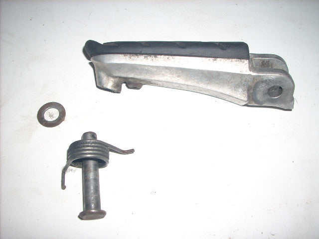 CBR1100 XX Honda Super Blackbird 2002 (97-03) repose pied AV GAUCHE,, foot rest