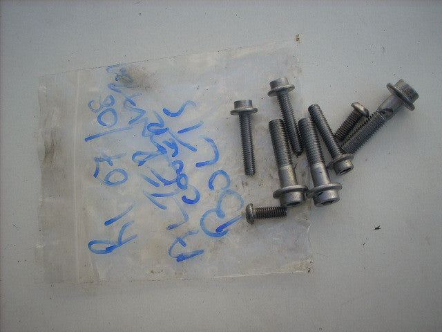 Yamaha YZF R1 2007-2008 4C8 07-08 VIS Ecrou Goujon de fixation pour la carter de