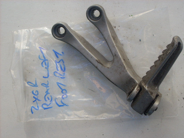 KAWASAKI NINJA ZX6R ZX-6R J1 J2 2000 2001 2002 repose pied AR gauche,arrier pasa