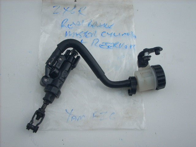 Yamaha FZ6 S2 2009 5VX (ok 07 08 09 )15993mile, 25588km, maître-cylindre de frei