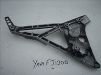 Yamaha FJ 1200 92 (91/93) 3WX Platine pour repose pied gauche FOOT REST HANGER l