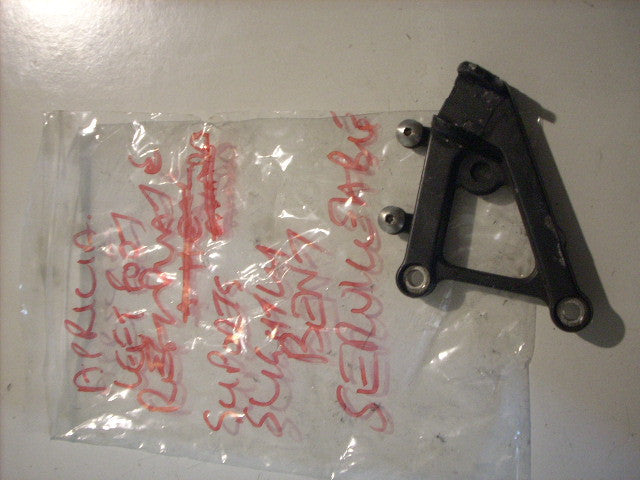 Aprilia RSV Tuono Racing 1000R mille Factory 2004 ok 03/05 Platine pour repose p