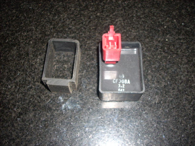 2004 Kawasaki ZZR 600 ZX E11, CARBURANT ESSENCE GAZ RELAIS POMPE CF308A FUEL PET