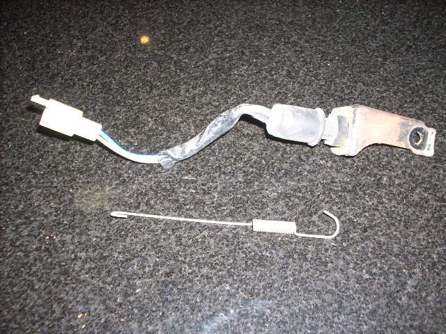 2004 Kawasaki ZZR 600 ZX E11, Interrupteur contacteur de feu de frein arrière RE