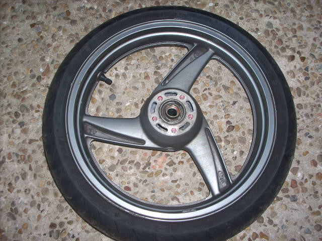 2004 Kawasaki ZZR 600 ZX E11, Jantes AV avant avec pneu front wheel with tyre, R