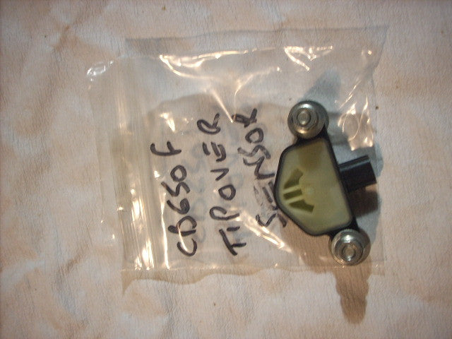 2015 Honda CB650F ABS , ok 14/15 capteur d'angle d'inclinaison tip over tilt ang