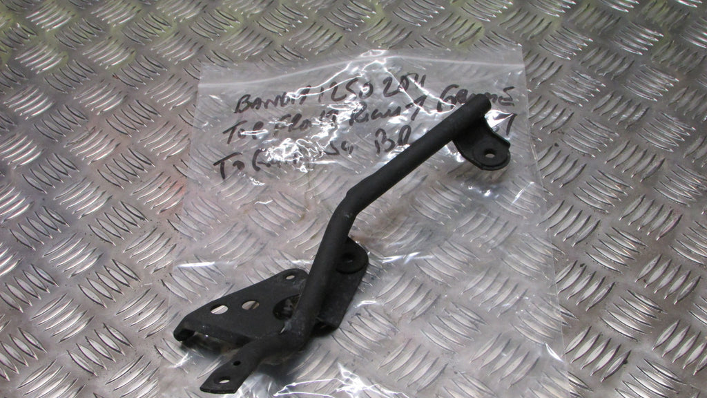 Suzuki Bandit GSX 1250 FA ABS 2011,L1,attache de carrenage cadre avant haut droi