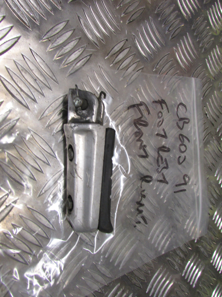 Honda CB600F CBF 600, 1991 repose pied AV droit, foot rest front right ,