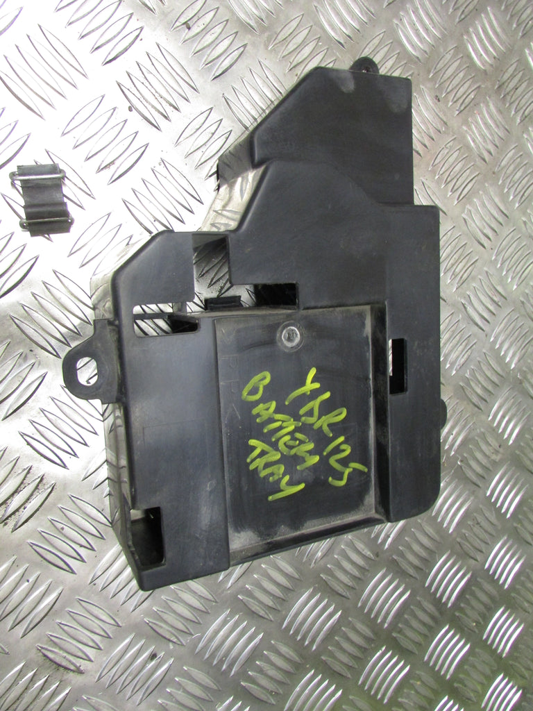 Yamaha YBR 125 2010>2016 Injection,Habillages porte batterie,,TRIM,battery carri