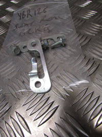 Yamaha YBR 125 2010>2016 Injection, fixation de sous le siège,,under seat bracke