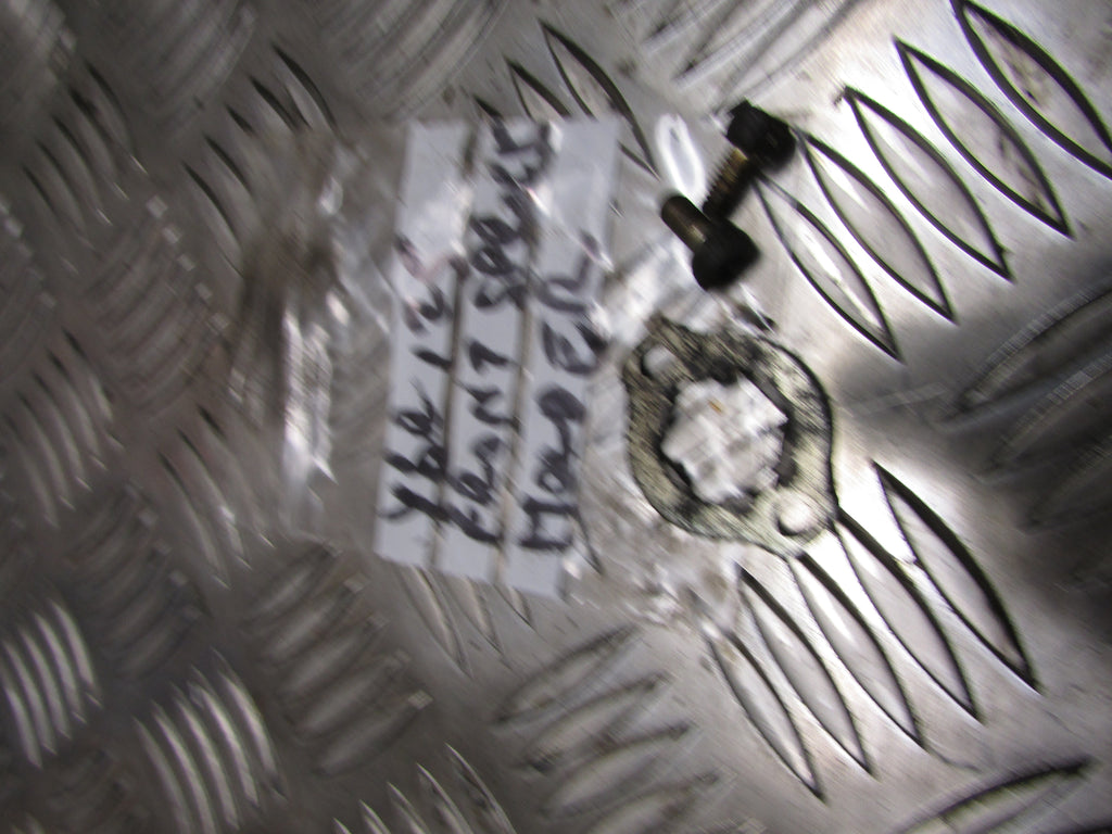 Yamaha YBR 125 2010>2016 Injection, écrou de fixation pour pignon avant ,front s