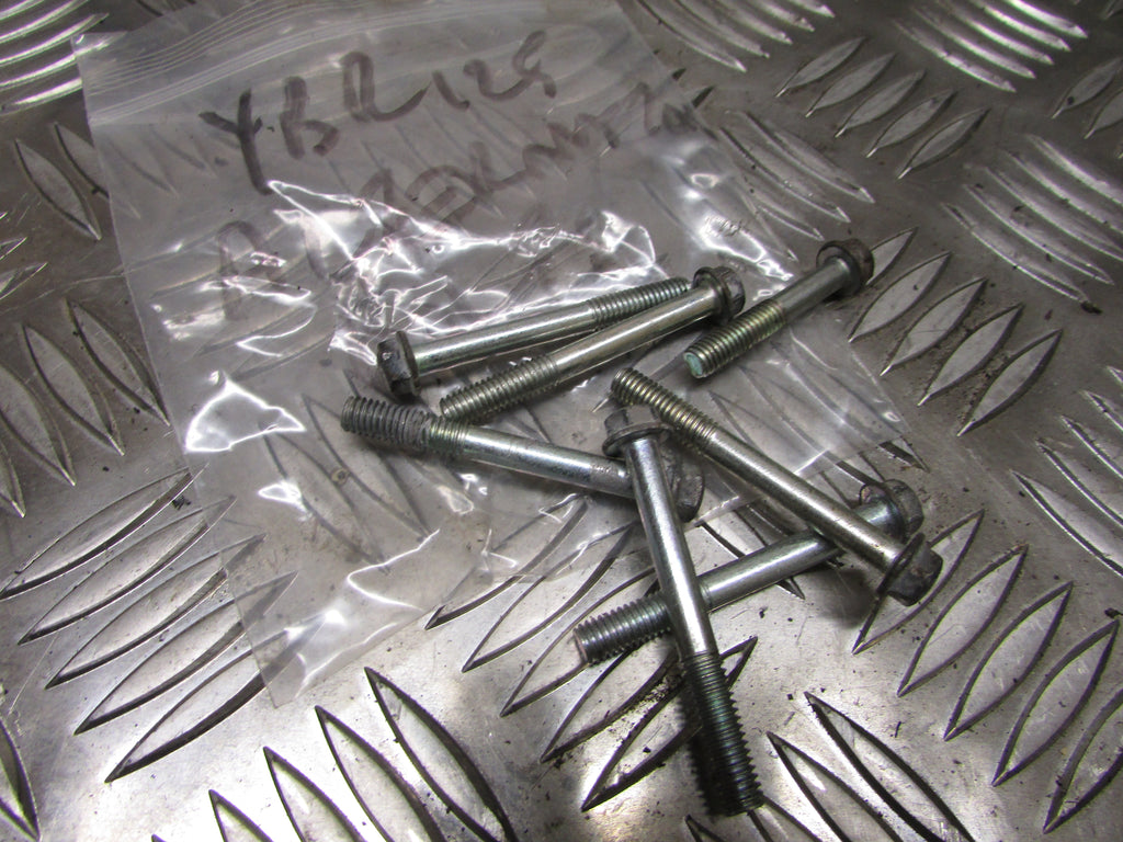 Yamaha YBR 125 2010>2016 Injection,VIS Ecrou Goujon de fixation pour la carter d