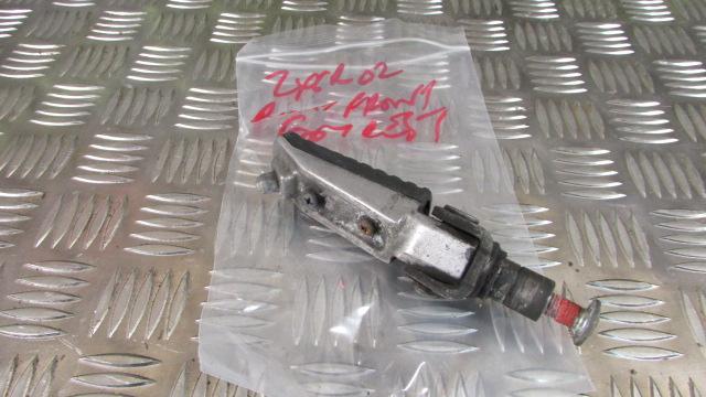 KAWASAKI NINJA ZX6R ZX-6R J1 J2 2000/2 repose pied AV GAUCHE,, foot rest front r