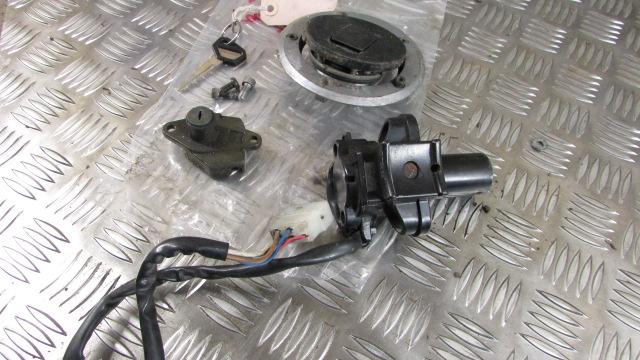 KAWASAKI NINJA ZX6R ZX-6R J1 J2 2000/2 kit serrure , avec bouchon de réservoir,