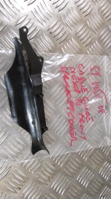 Triumph ST Sprint 1050, 05>10 Guide de tuyaux / câbles moteur gauche à côté du c