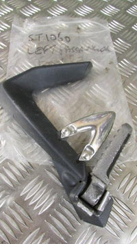 Triumph ST Sprint 1050, 05>10 Platine et repose pied AV avant gauch,,FOOT REST H