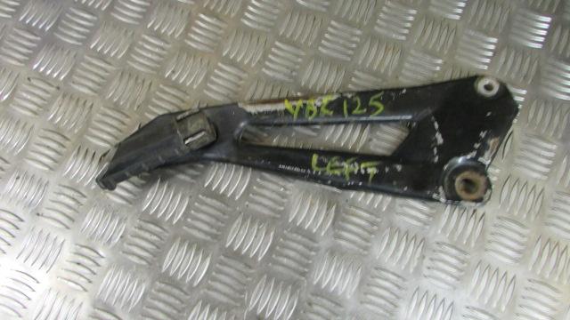 Yamaha YBR 125 2011, 2010>17 ,repose pied AR gauche,arriere, passager, passanger