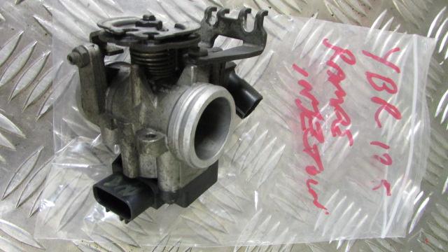 Yamaha YBR 125 2011, 2010>17 ,Rampe d injecteur injection carburateur carburatio