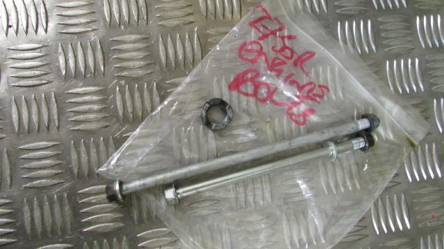 KAWASAKI Z750R, ZR750NBF,2011(OK 08/17),Vis Suport moteur,,engine mounts bolts n