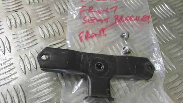 KAWASAKI Z750R, ZR750NBF,2011(OK 08/17)Sous siège avant av platine support de mo