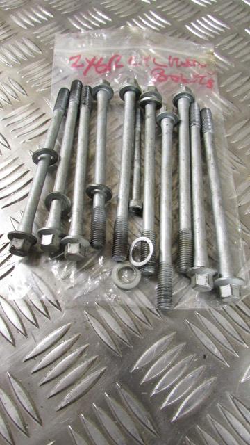 KAWASAKI ZX6R ZX-6R NINJA ZX600F F1 F2 F3 1995 1996 1997, les boulons de culasse