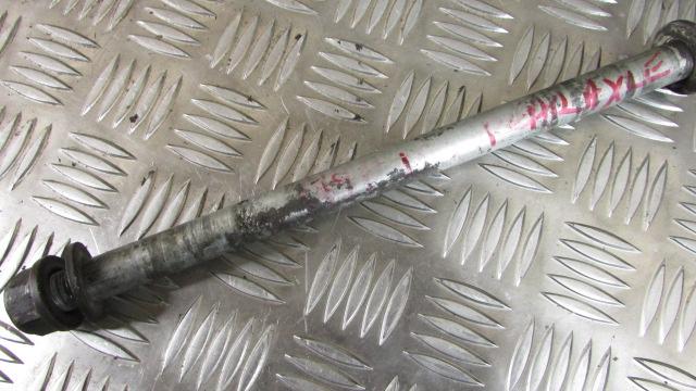 Honda NSR125R 2002 (95>03)Foxeye ,Axe de rue arrier,,rear wheel axle, spindle,