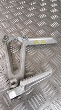 Honda CBR600F5 01-07 Platine et repose pied droite AR,arriere, passager,, foot r