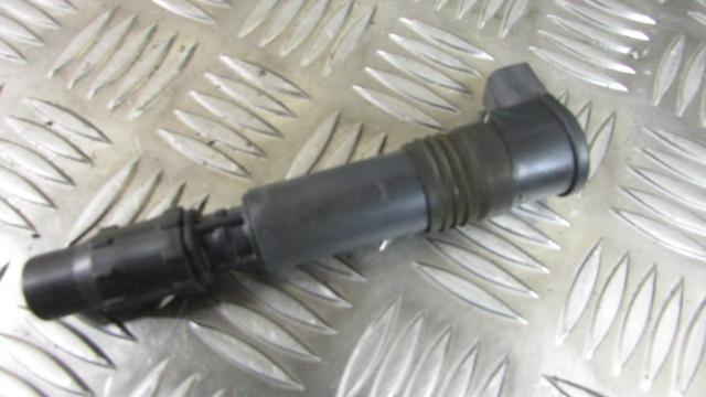 Honda CBR600F5 01-07 ,bobine d'allumage,ignition coil spark plug connector, cap,