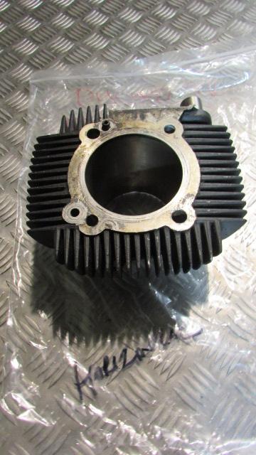 Ducati 696 Monster Cylinder Horizontal front CASE MOTEUR JUG CYLINDRE BORE.