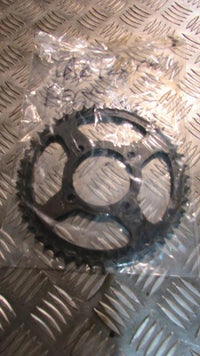 Yamaha YBR 125 2008, 2005>17 ,PIGNON AR , REAR SPROCKET