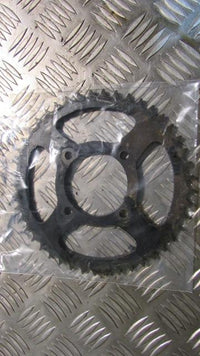 Yamaha YBR 125 2008, 2005>17 ,PIGNON AR , REAR SPROCKET