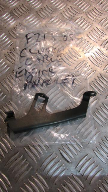 Yamaha FZ1 RN16 2008, (06>14)support de câble d'embrayage, clutch cable bracket,
