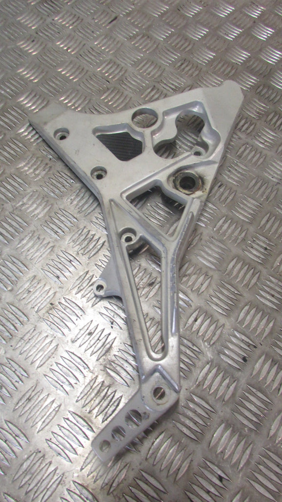 Yamaha FJ 1200 1993 3CX 91/96 Platine pour repose pied droit,,FOOT REST HANGER r