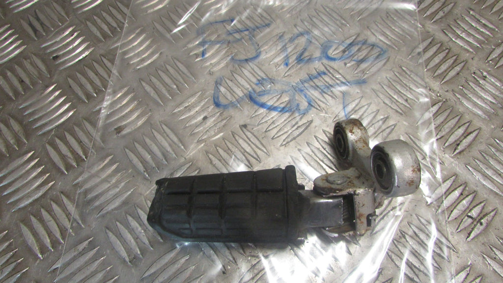 Yamaha FJ 1200 1993 3CX 91/96 Platine et repose pied AV avant gauch,,FOOT REST H