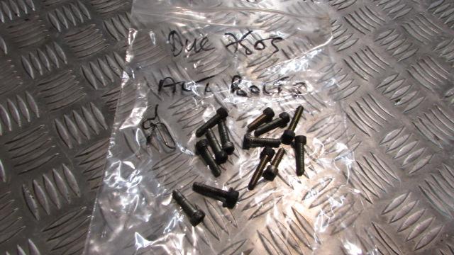 Ducati 750 SS ie 99>03 900 SS,,VIS Ecrou Goujon de fixation pour la carter de al