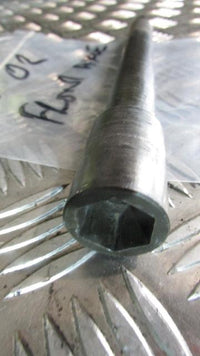 Yamaha YZF R6 99-02 5EB axe de la rue avant,, front axle spindle FRONT WHEEL AXL