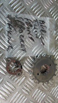 Honda Africa Twin 750 RD07 1993 (93-95) pignon avant et écrou de fixation,front