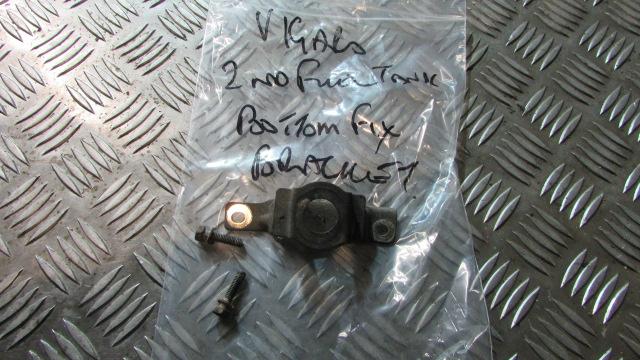 Yamaha Virago XV535 DX 2YL 1998 ,Fixation pour 2 em/ reserve réservoir carburant