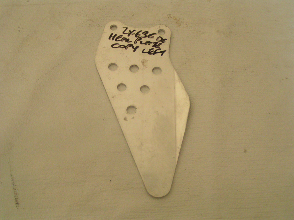 Kawasaki ZX6R ZX636 05 06 C1H C6F ,Gauche REPOSE-PIED TALON GUARDE, left heal gu