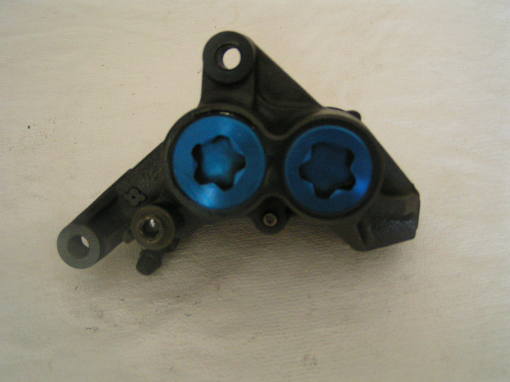 Yamaha YZF R6 RJ RN 04 03 05,  ÉTRIER DE FREIN , avant droit FRONT RIGHT BRAKE C