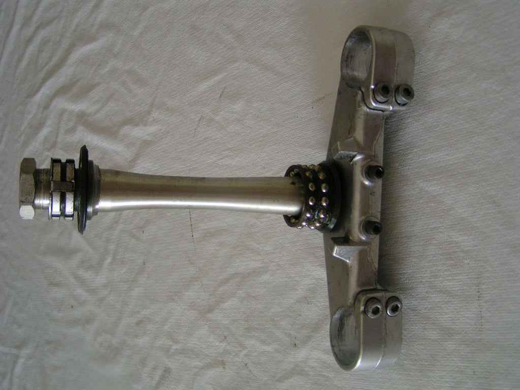 Yamaha YZF R6 RJ RN 04 03 05,  T de Fourche, BOTTOM YOKE CLAMP