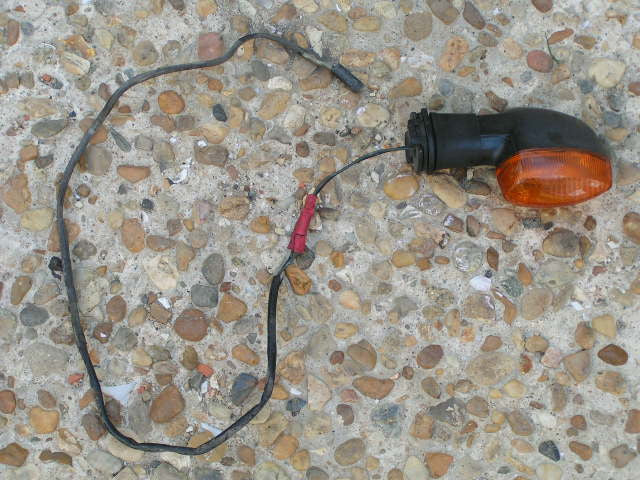FZ6 S2 Clignotant, INDICATOR, blinker, av gauche ou ar droite, front left or rea