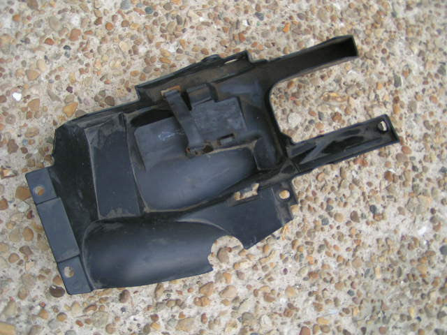 FZ6 S2 Habillages carrenage sous le siège, Fairing TRIM, Halter Abdeckungen