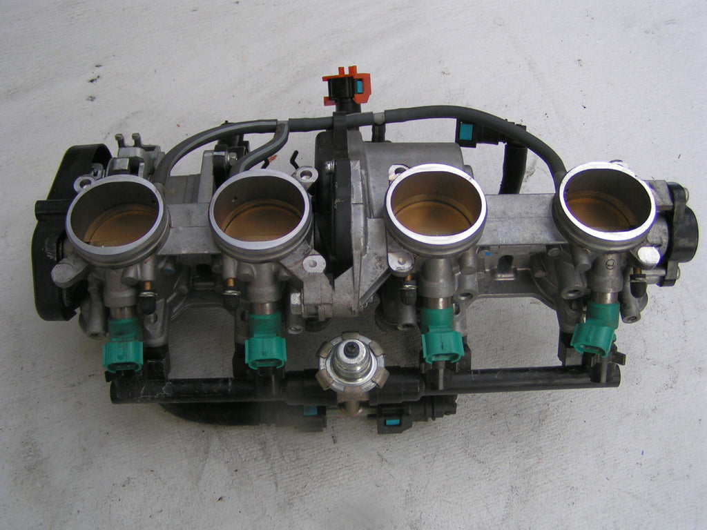 Yamaha YZF R1 09>14 RN22 Rampe d injecteur injection carburateur carburation, in