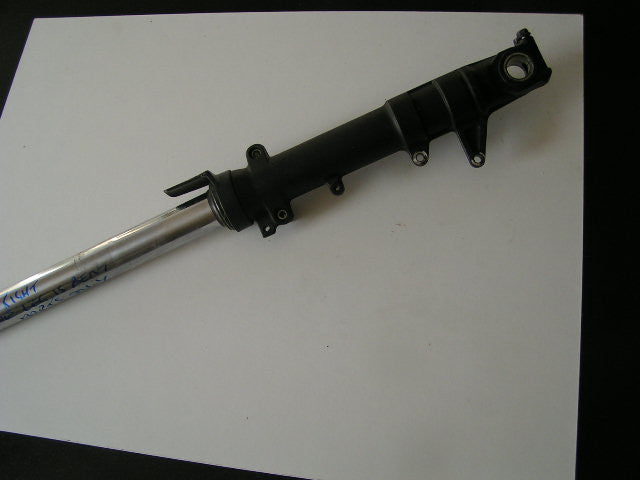 * Bandit 1250 K9,fourches avant droit, pièces seulement jambe chrome est plié,FR