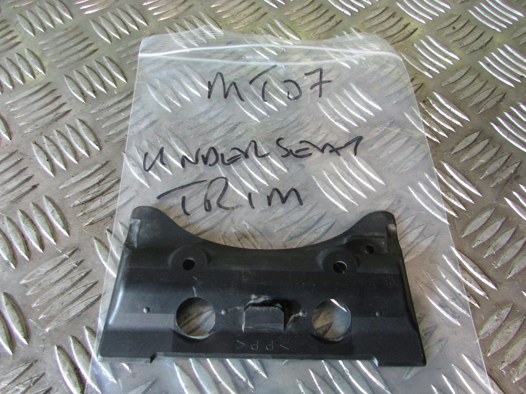 Yamaha MT-07, 2018>19, Tracer suort /trim under seat Habillages carrenage carros