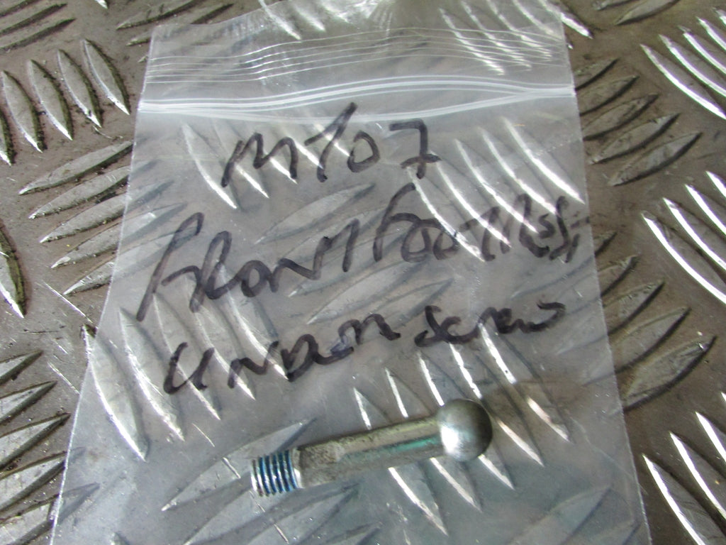 Yamaha MT-07, 2018>19, Tracer FOOT REST GROUND CLEARENCE SCREWSvis repose pied G